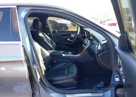 2019 Mercedes-Benz C 300 4Matic from USA, damaged, VIN 55SWF8EB7KU305497